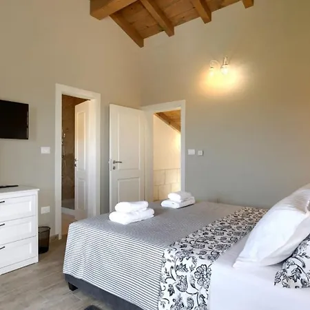 Villa Beautiful Casa Garden Contesses In Momjan *