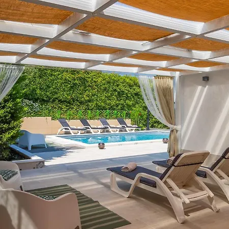 Vila Beautiful Casa Garden Contesses In Momjan *